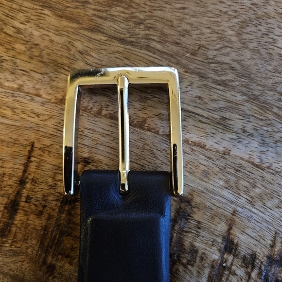 W. Kleinberg Neiman Marcus chocolate brown leather belt Gold tone buckle Size 36 - Picture 3 of 11